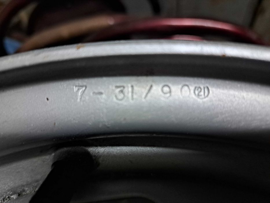 Джанти Мазда 5-JX 14 Шест болта