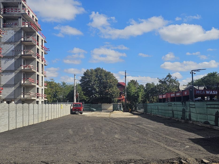 (Teren de Închiriat Intravilan -1000 Mp sau2000Mp) Lângă Rest- 2Cocosi