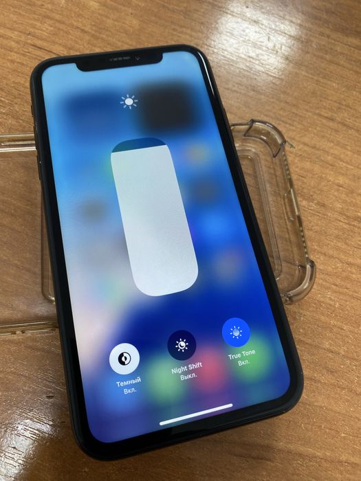 Продаю iphone xr 64G