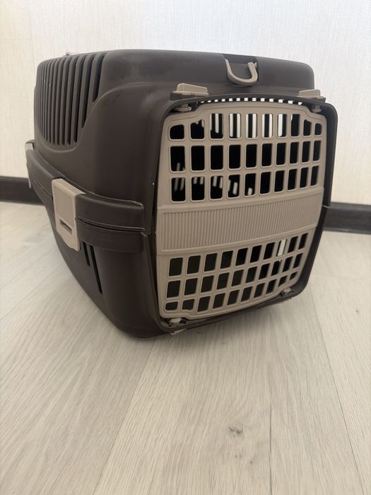 Продам переноску для кошек и собак