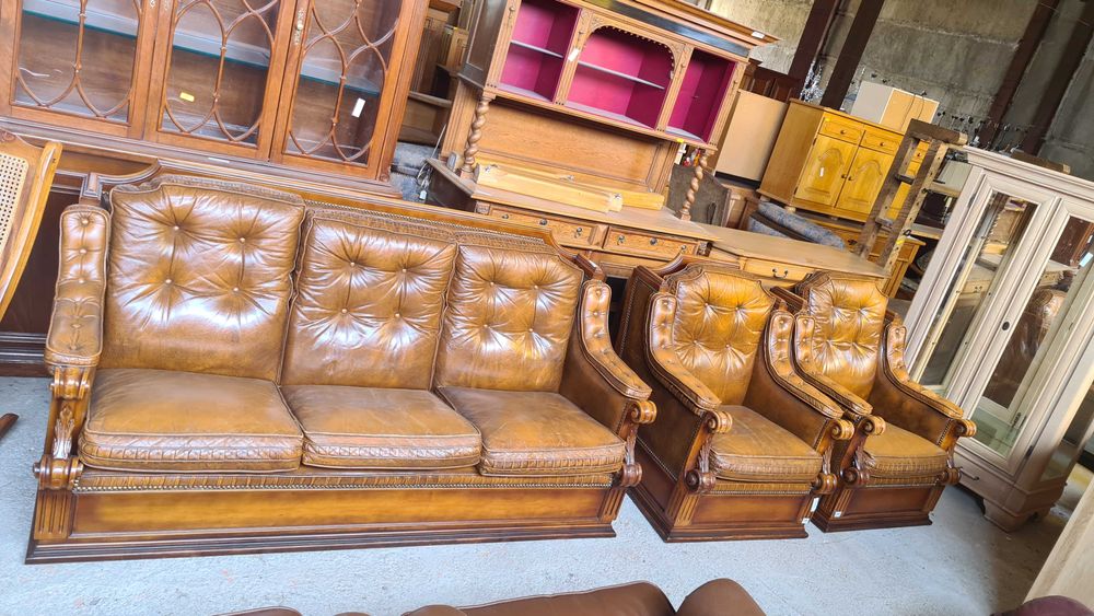 кожен диван 3+1+1