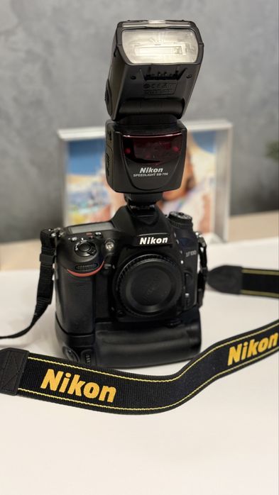 Nikon D7100 24.1 MP DX-Format CMOS Digital SLR