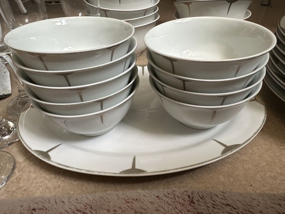 Набор  посуда.Озым колдангамын