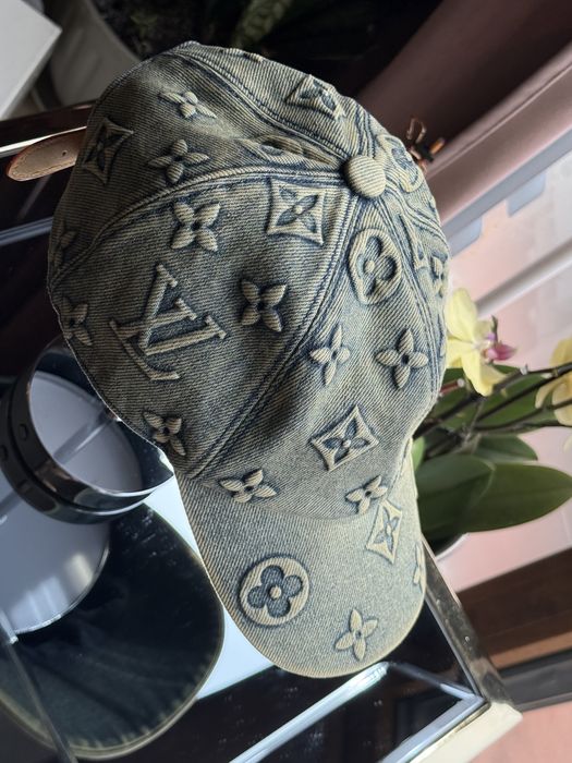 Șapcă Louis Vuitton din denim