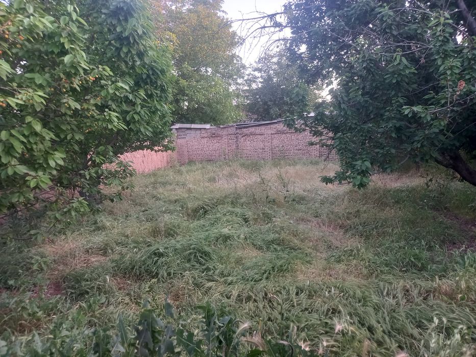 ЕР СОТИЛАДИ 3,7 КИРОВ Олмазор кучасида ,катта кучадан400 метр