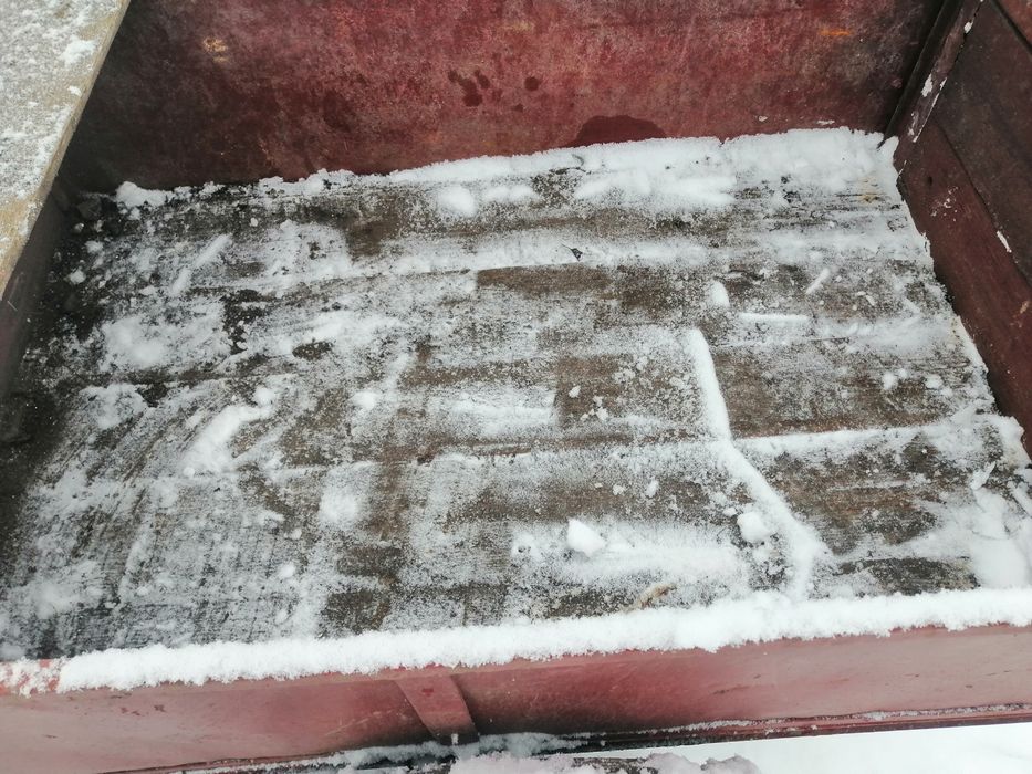 Vând remorcuta motocultor