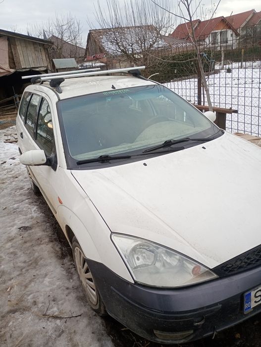 Vând Ford focus   .