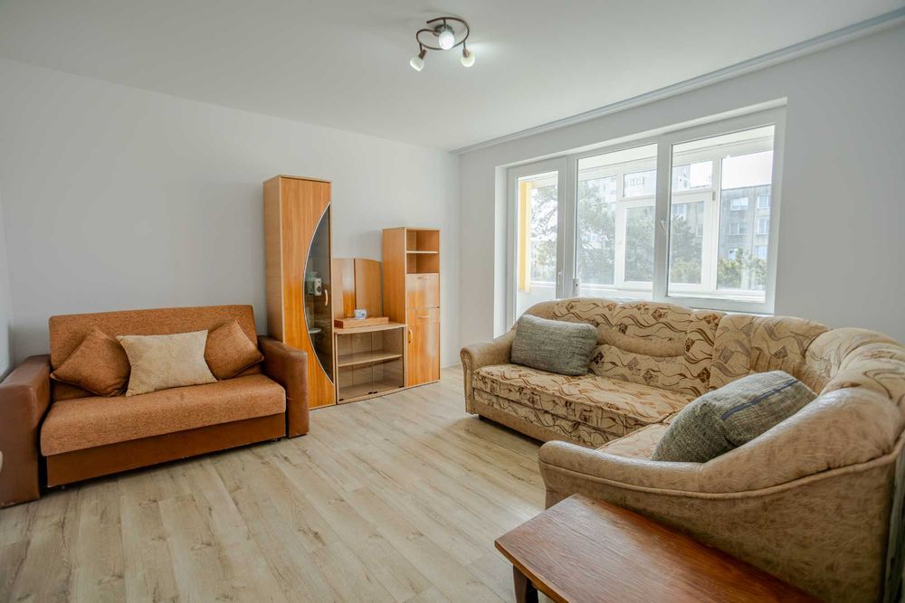 Proprietar vând apartament 3 Camere Ultracentral Mangalia, Etaj 2/4, Centrală