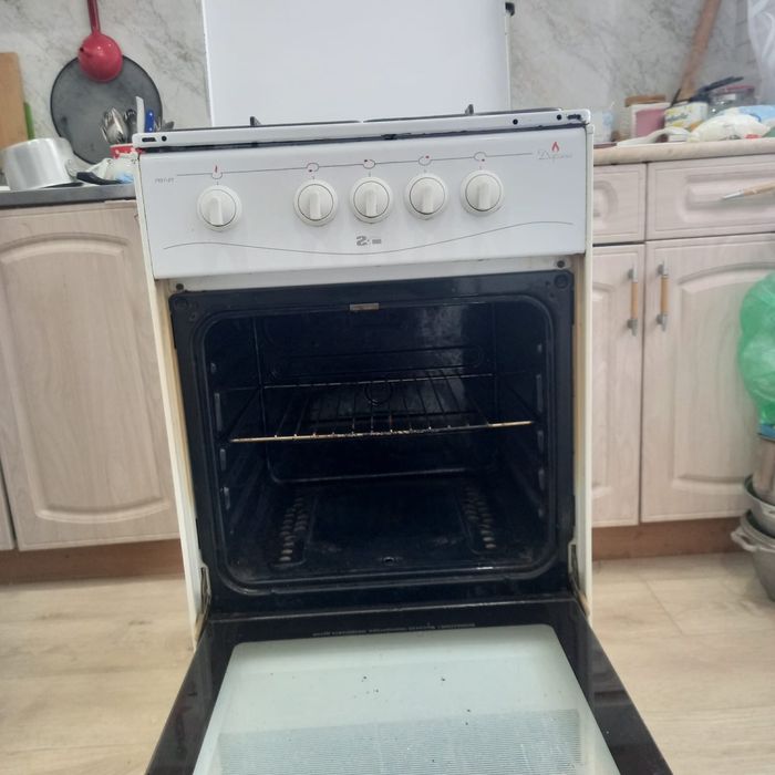 Продам газплиту Дарина состояние рабочее