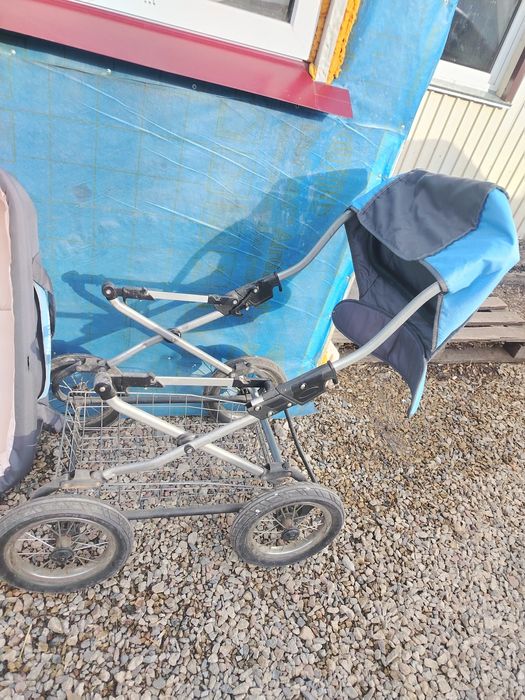 Продам коляску в нормальном состоянии