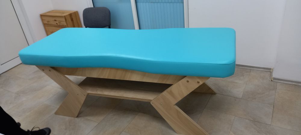 Масажна кушетка/ луксозна