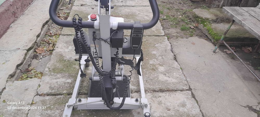 Dispozitiv electric de ridicare pacienți