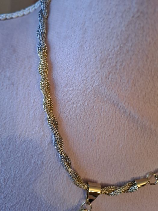 Колиета внос Англия