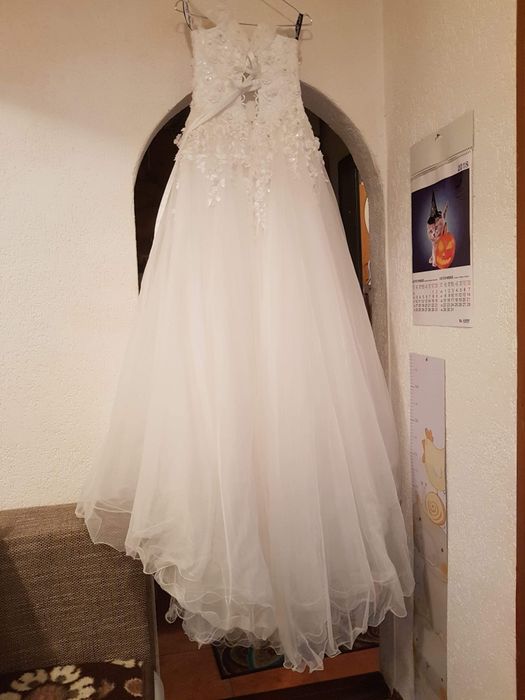 Vand rochie de mireasă