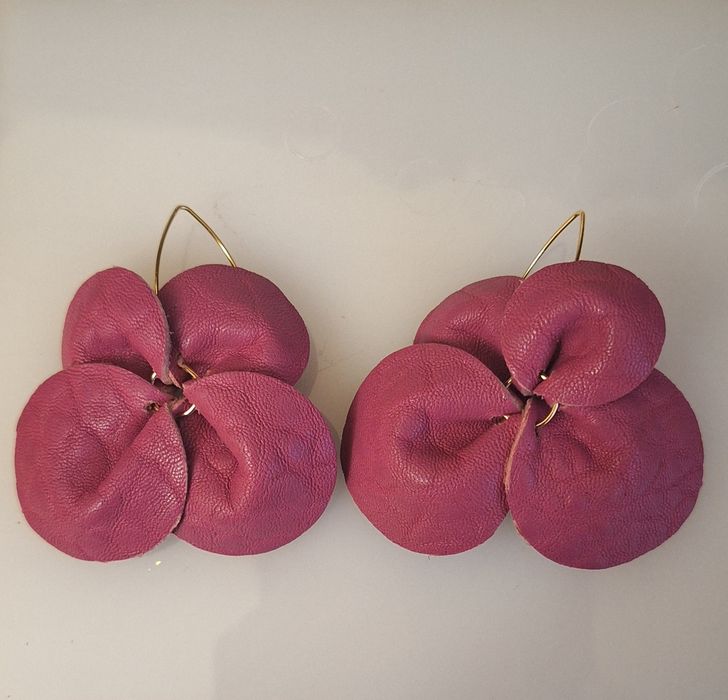 Cercei handmade din piele naturală