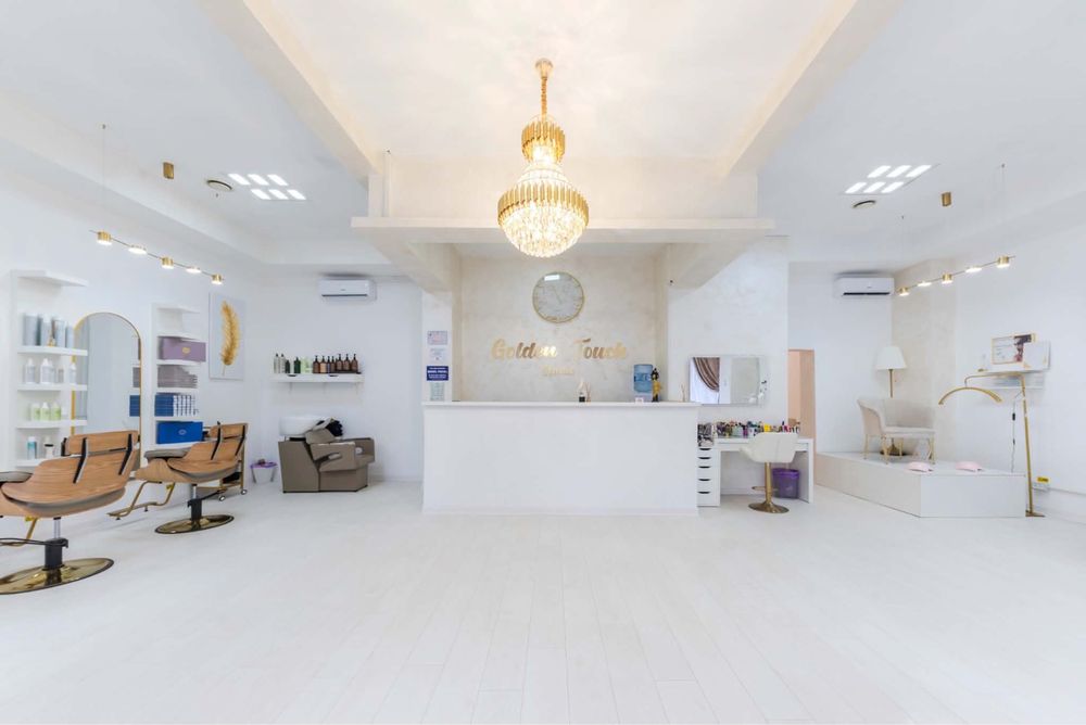 PREDARE AFACERE LA CHEIE - salon infrumusetare complet echipat