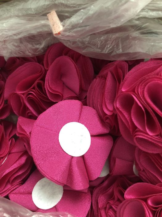 Floricele din material