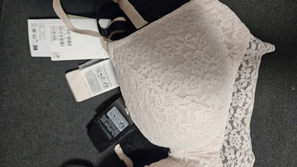 Set 2 sutiene alăptare căptușite noi, H&M 75B