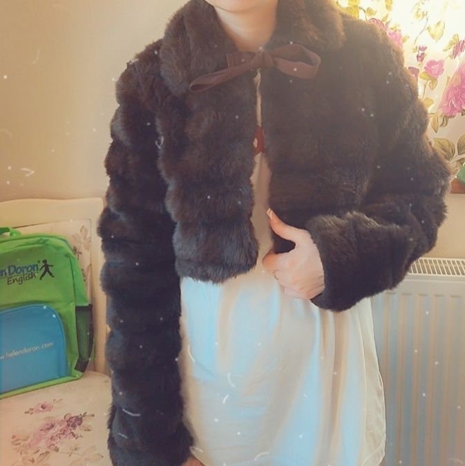 Blanita scurta eleganta