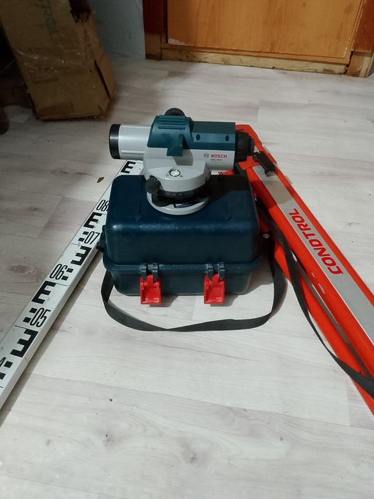 Продам нивелир Bosch срочно