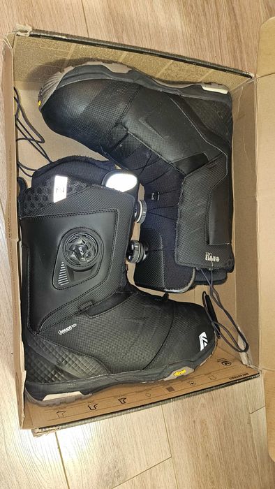 Vand boots snowboard NIDECKERmarimea 44,5
