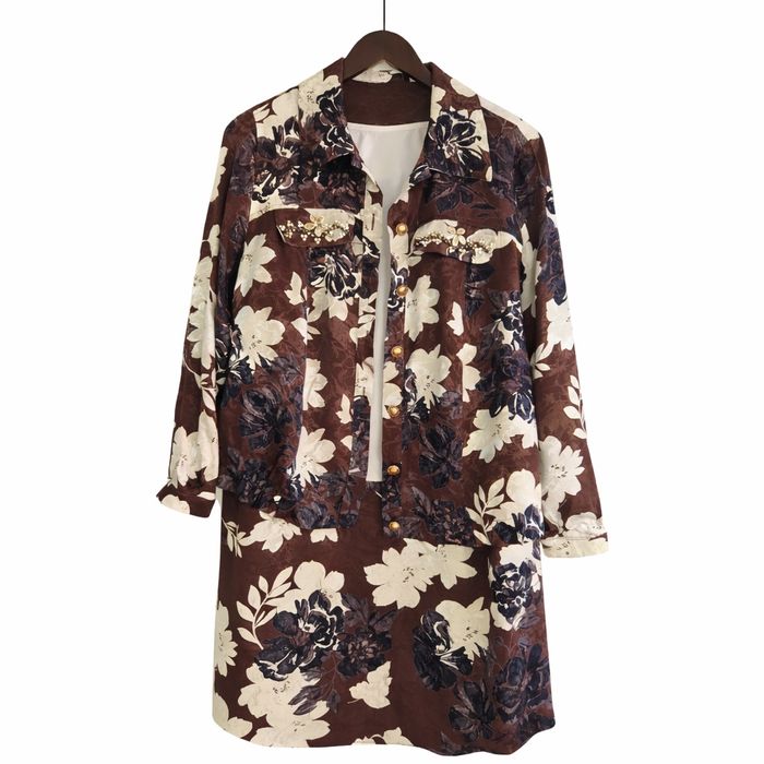 Продам женские костюмы производство Турция