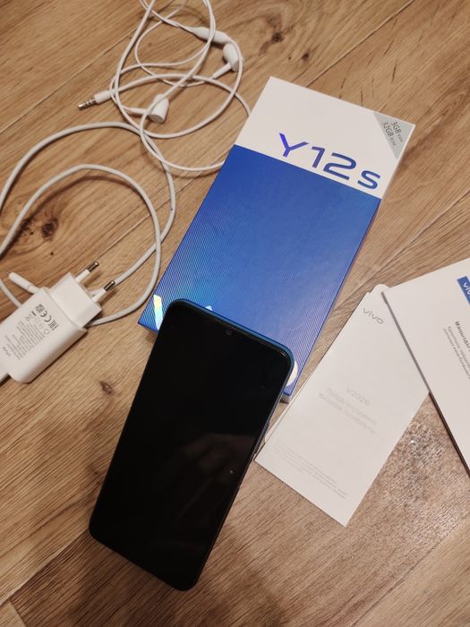 Телефон vivo продам