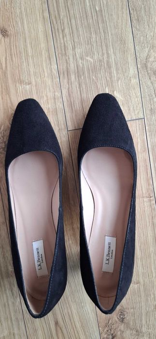 L.K.Bennett court shoes 38
