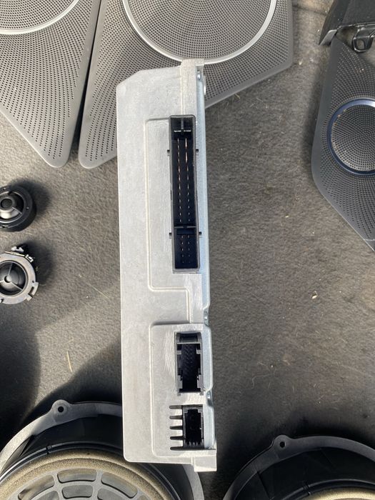 Sistem audio audi a4 b8 bang olufsen boxe subwoofer