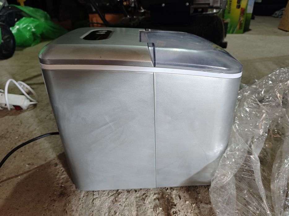 Aparat de gheață Heinner HIM-120S