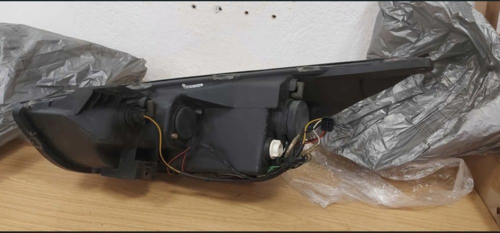 Faruri hyundai angel eyes fumurii si stopuri spate