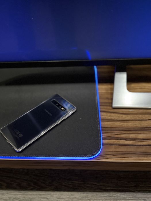 Samsung s 10  на памить 128