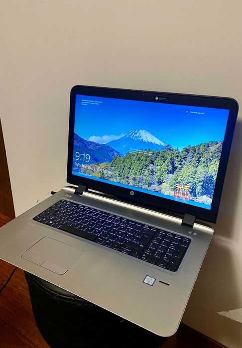 HP ProBook 470 G3 | 17.3" | Baterie 2.5h | i5 Gen 6 | 8GB RAM | Radeon