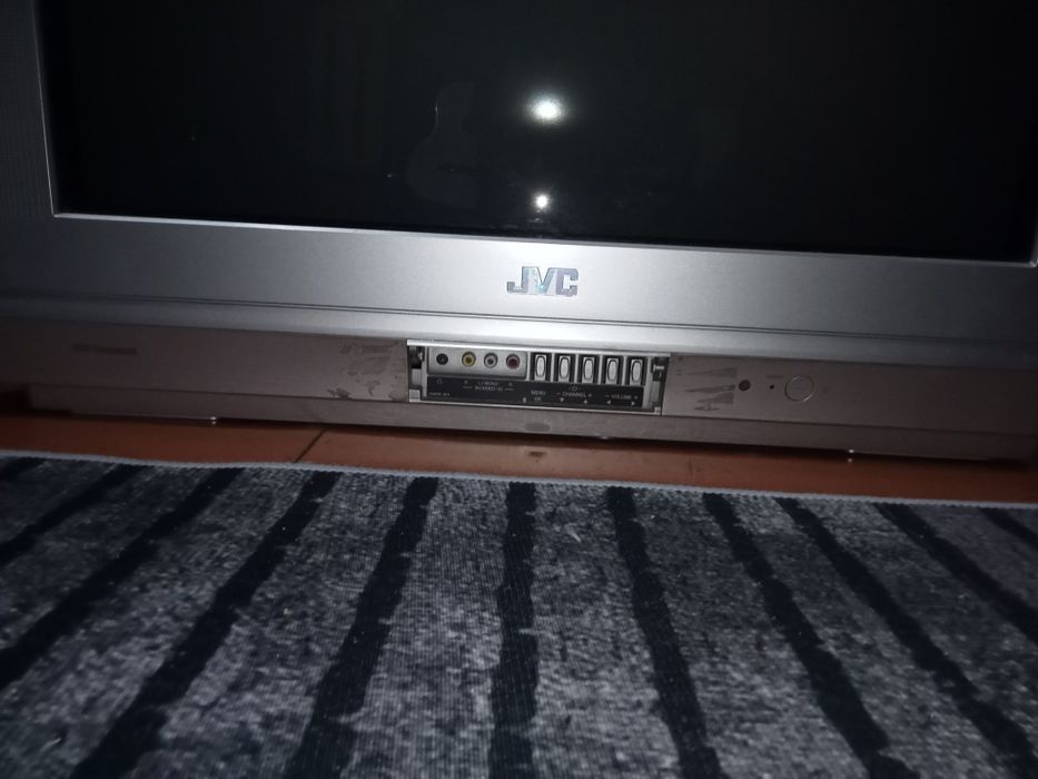 телевизор рабочий хороший