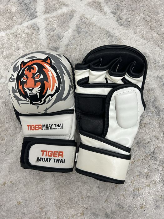 Продам перчатки мма