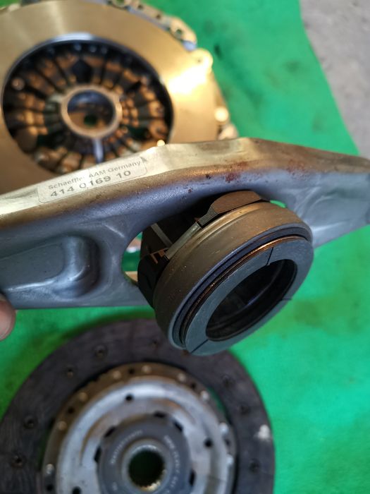 Bmw за бмв е87  e81 e90 e91 и други модели Съединител