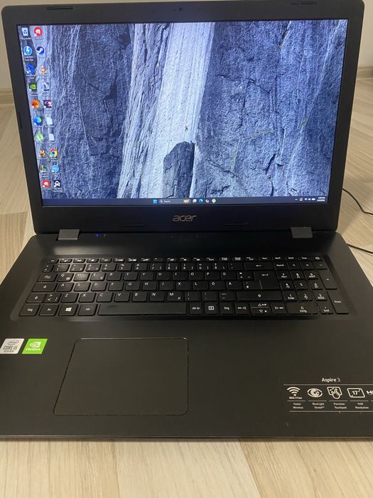 Acer aspire 3 17.3’ | i5 gen 10 8gb ram ssd 512 ge force mx 230 + acc