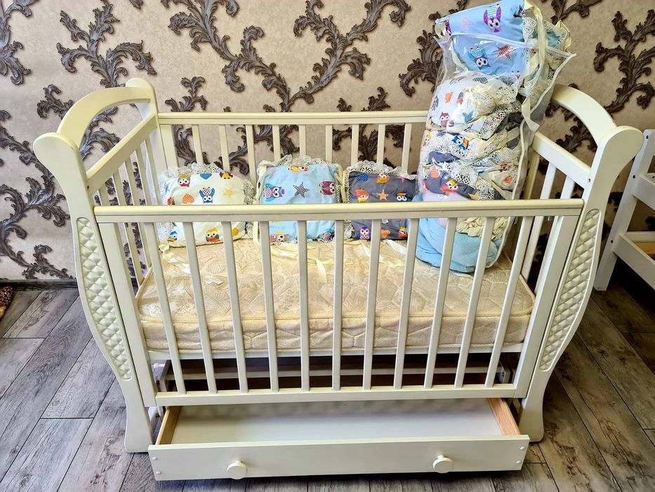 Продам манеж детский