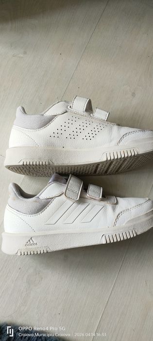 Vand adidași copii,marimi,31 32,33,34,pret40 lei negociabil