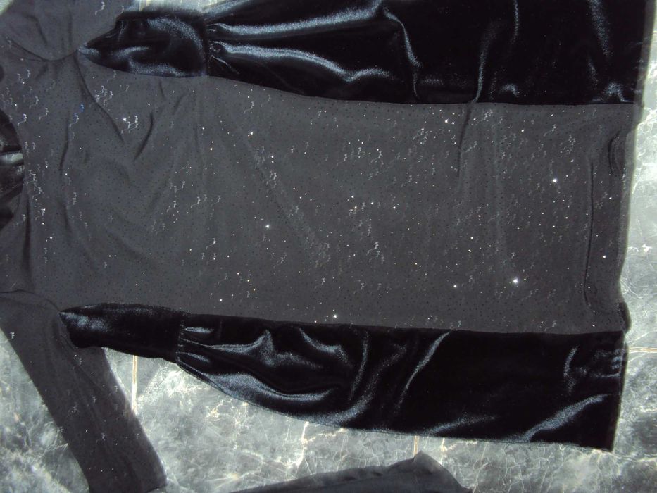 Красивое праздничное платье на 7-9 лет.