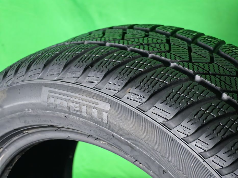 225/50R18 Pirelli run flat steluță