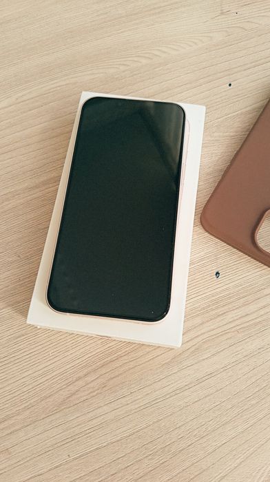 iPhone 13(128гб) с коробкой