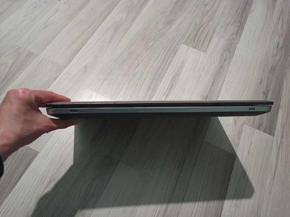 Продавам лаптоп HP Pavilion dv7-4165dx 17.3-инчов - цял, за части.