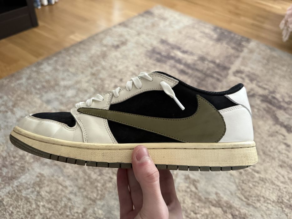 Travis Scott Low Olive Jordan 1
