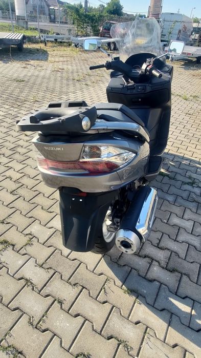 Vând suzuki  burgman 400 maxi scuter