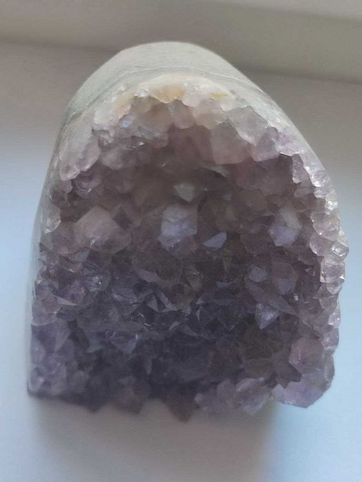 Красивейшая друза камня АМЕТИСТ