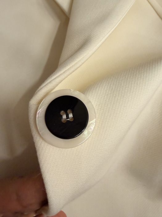 Молочный  жакет