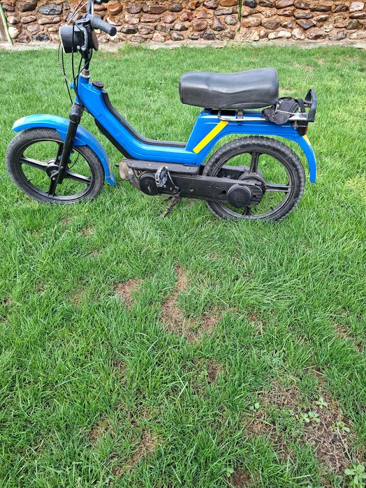 Moped pe benzina