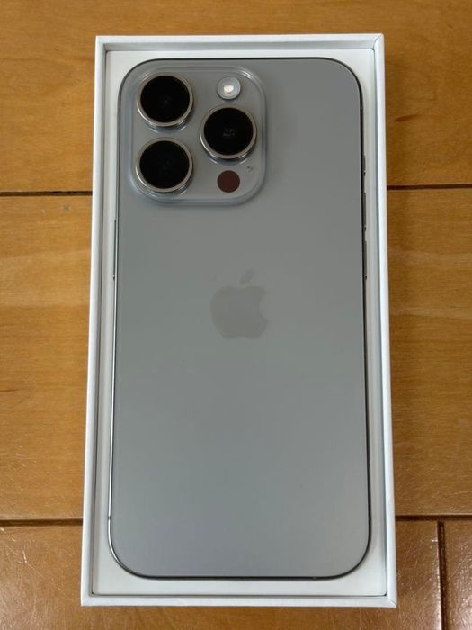 Айфон 15 Pro 256 гб памяти, цвет серый