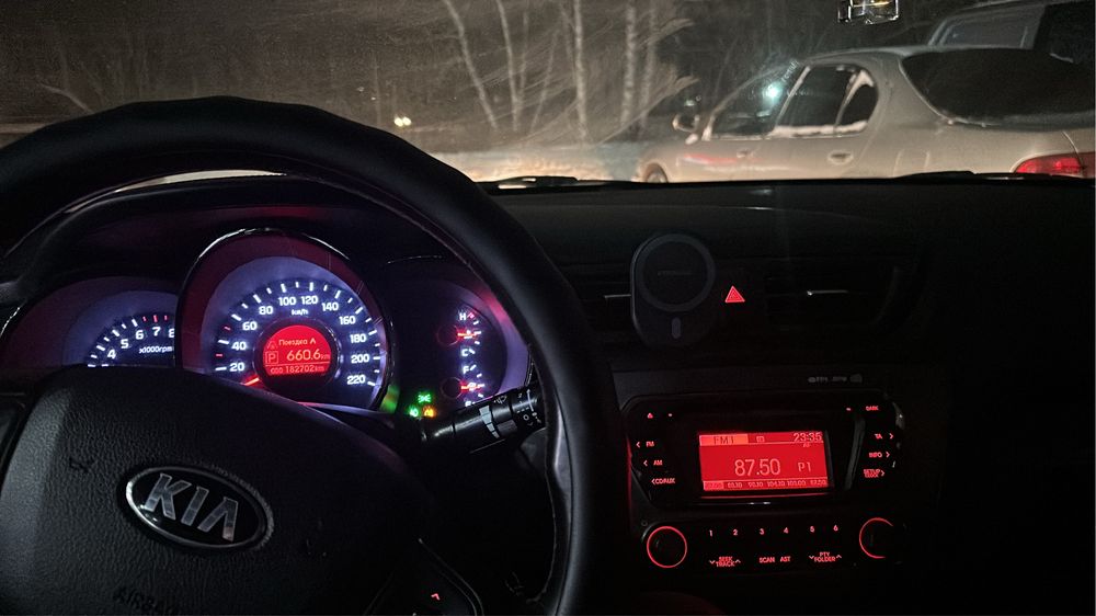 Kia Rio 3 , 2013 г.в. 1,6 автомат